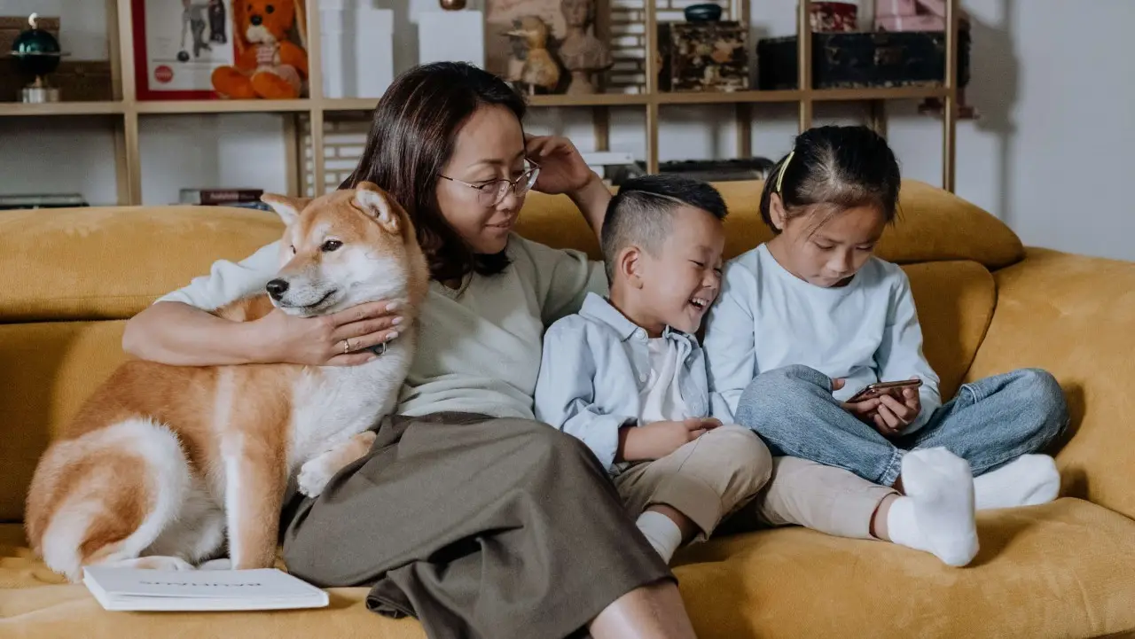 Safeguarding our children’s social media experiences