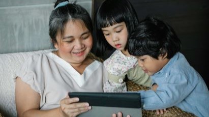 Three Tips on Fostering Healthy Screen Use