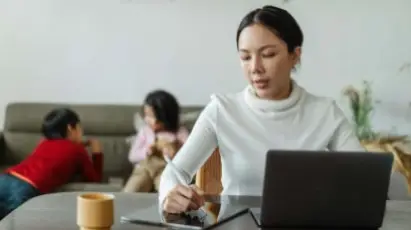 Four Tips to Help Your Child Make Smart Online Content  Choices