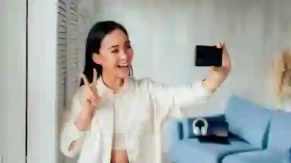 owning-a-phone-teaser-desktop