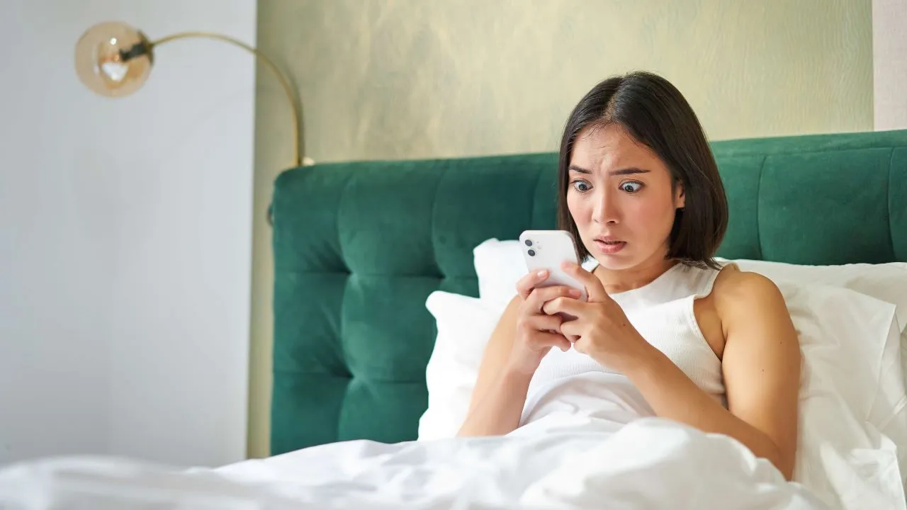 sexting-and-sending-nudes-inner-desktop