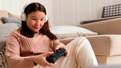 Play Smart While Gaming Online